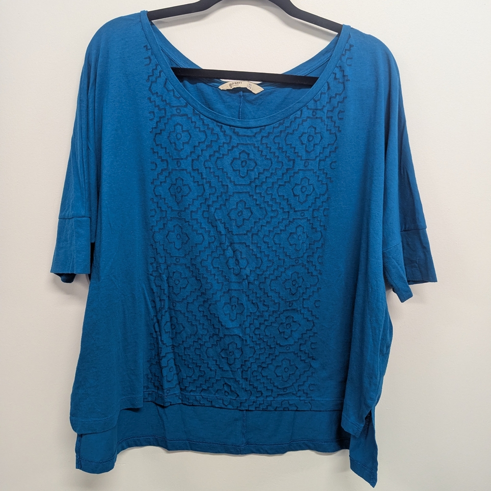 Relaxed Embroidered Scoop-Neck Tunic Top — Teal Blue